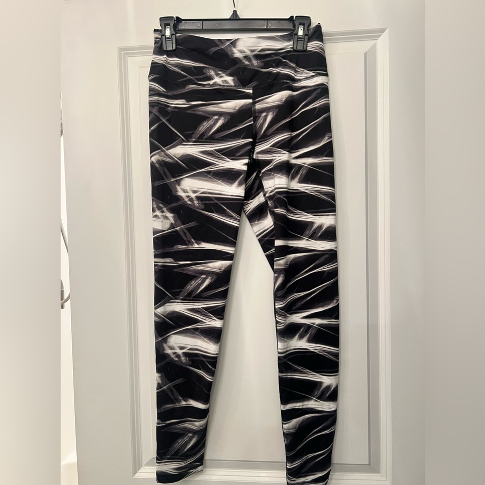 Victoria's Secret knockout leggings